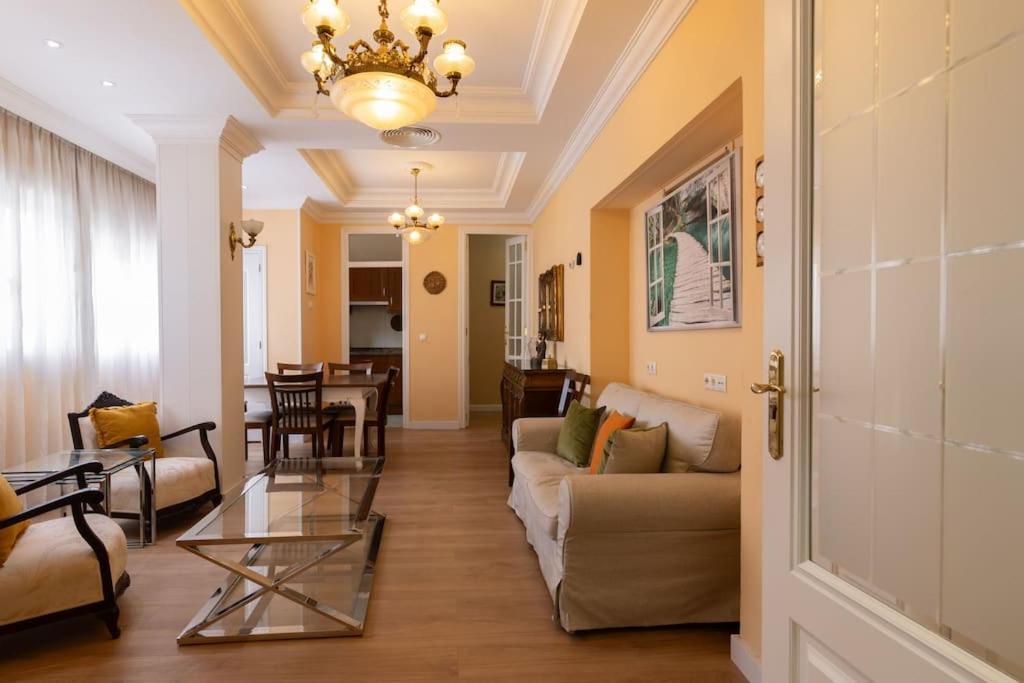 Sleeps 6 Fast Wi-fi 2 Bathrooms Appartamento