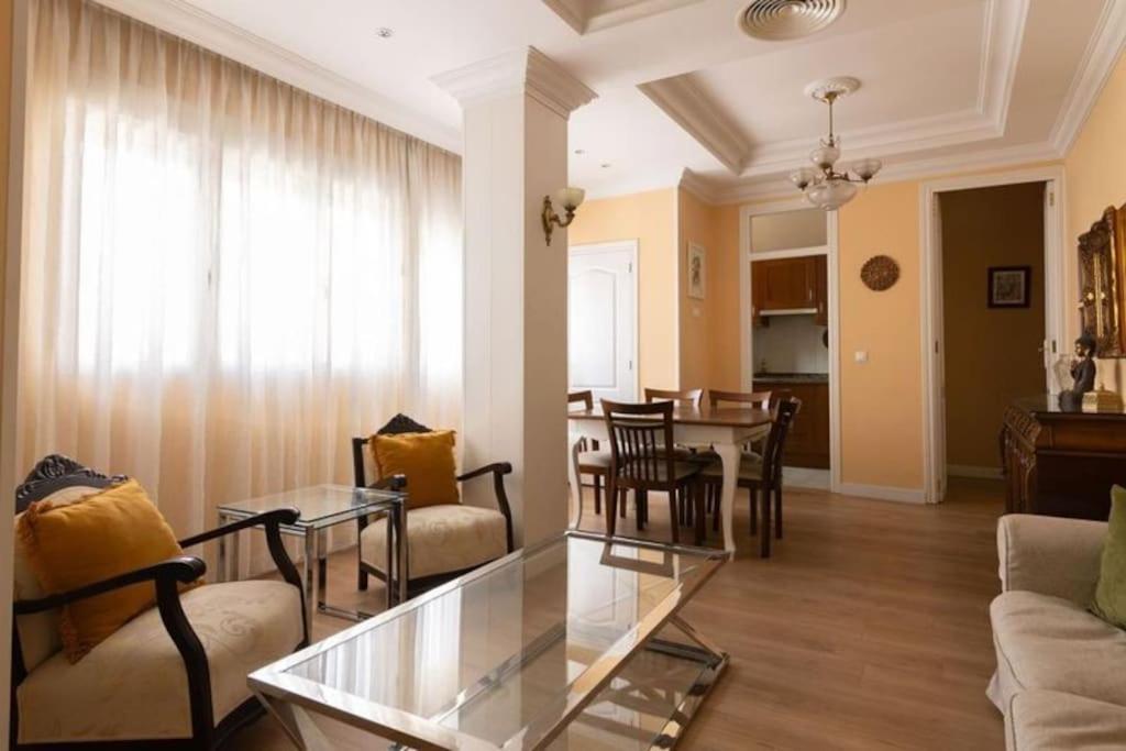 Sleeps 6 Fast Wi-fi 2 Bathrooms Appartamento *